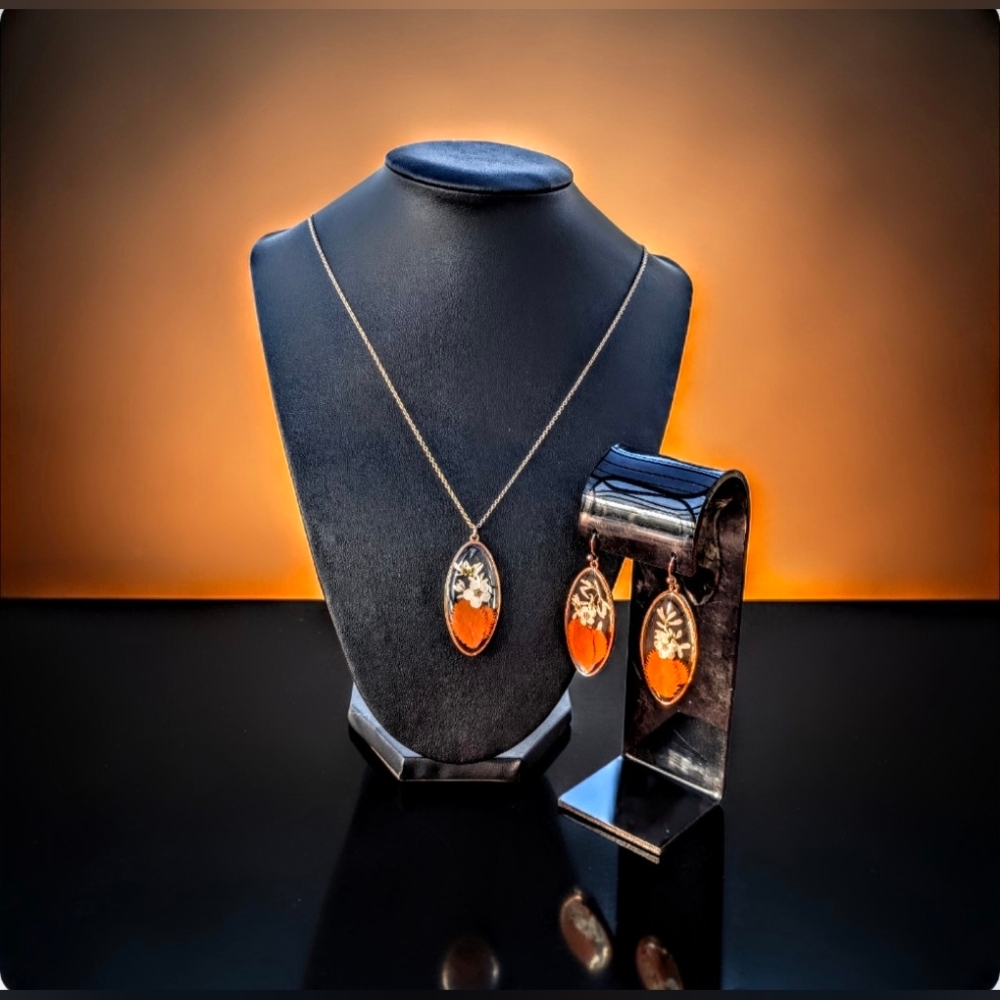 Hand Crafted Dry Orange Flower and Golden Chain Necklace Set